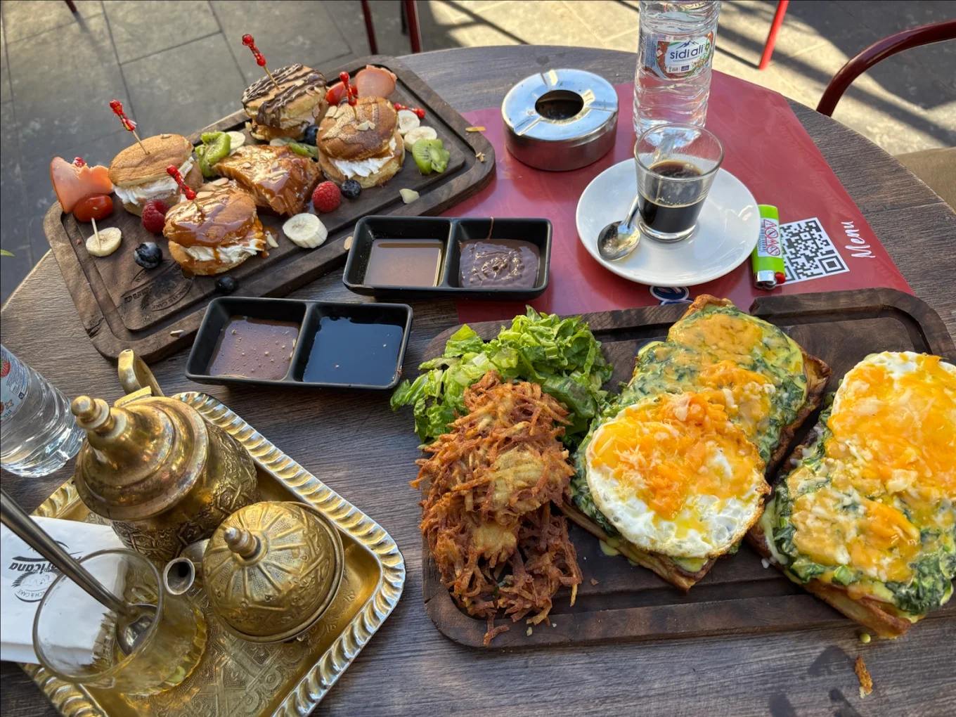 Americana Brunch & Cake, M Avenue — photo 3